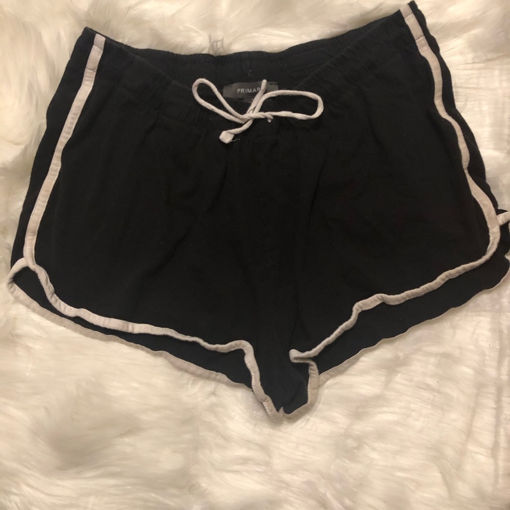 Primark black and white shorts